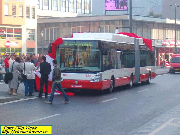Primátor Jan Kubata odhalil nový trolejbus