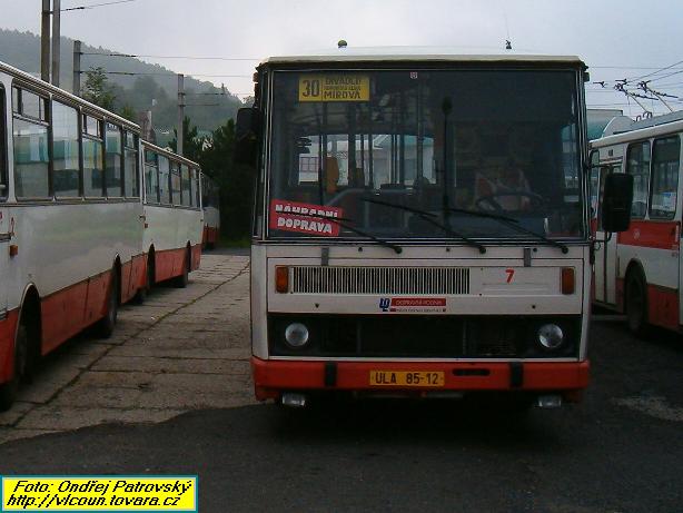 Odstaven autobus Karosa z linky slo 30 ek na konen Mrov na odpoledn st dlen smny