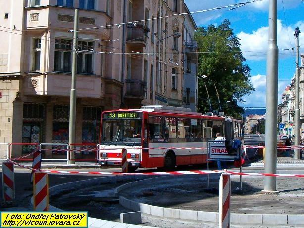 Jeden z novjch trolejbus pijd ve smru od Polikliniky na lince slo 53 a m do Dobtic.
