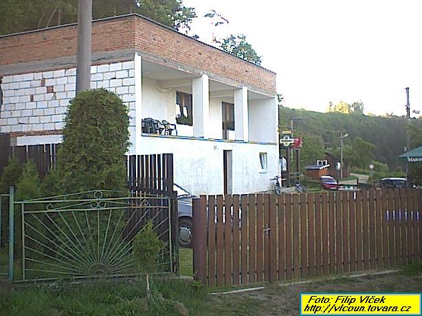 Dnes je kiosek v pzem tto budovy
